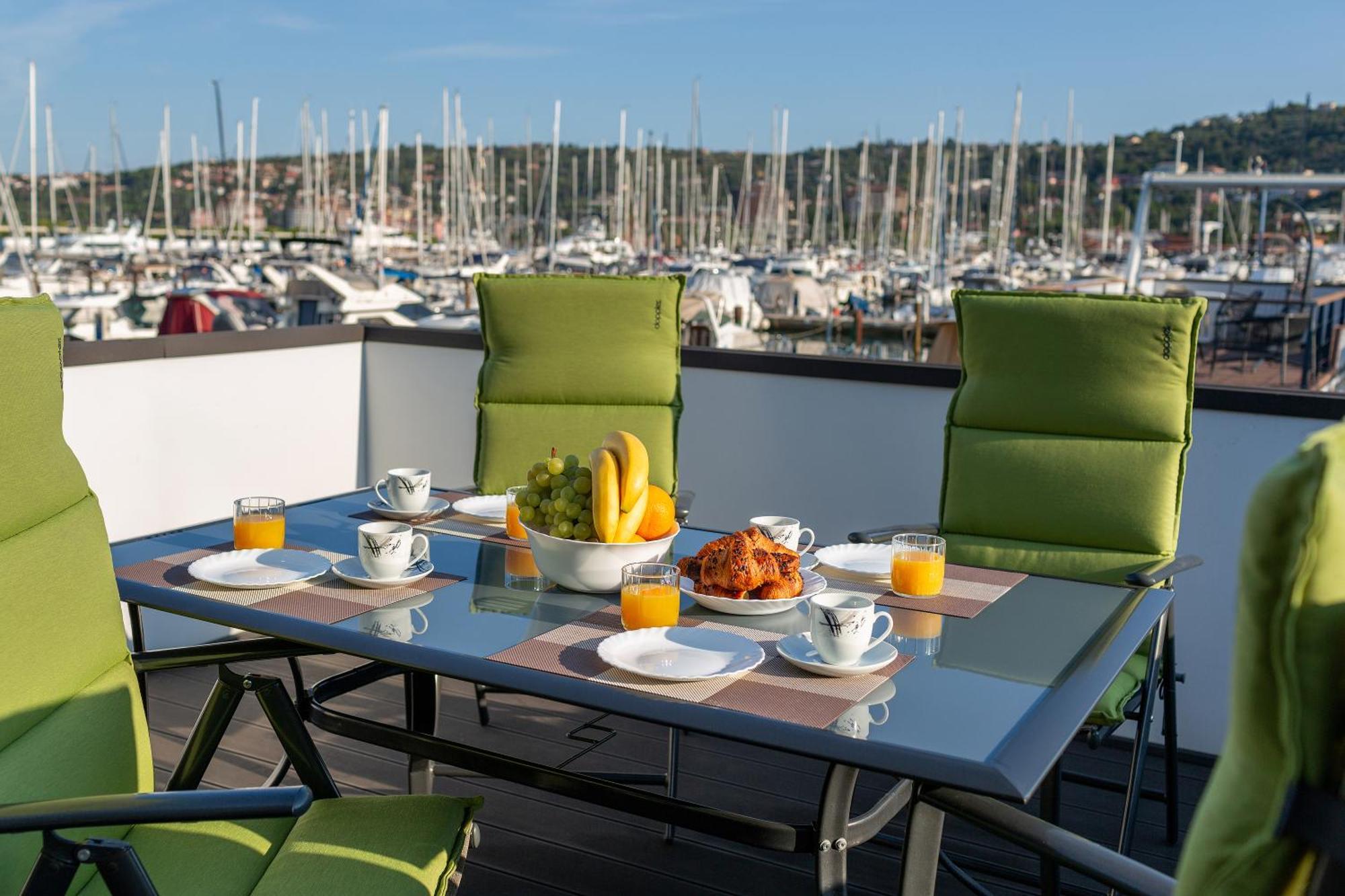 Apartament Floating Sea House Shark 3 Portorož Zewnętrze zdjęcie