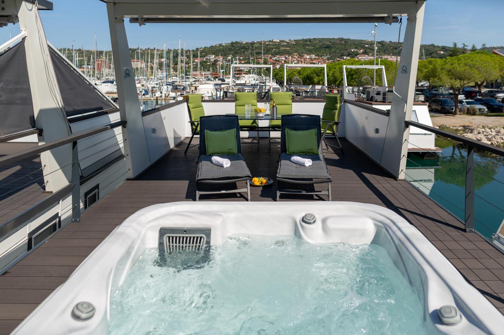 Apartament Floating Sea House Shark 3 Portorož Zewnętrze zdjęcie